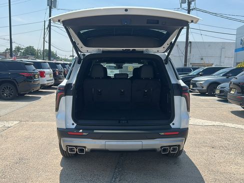 New 2026 Chevrolet Traverse LT AWD/4WD image 11