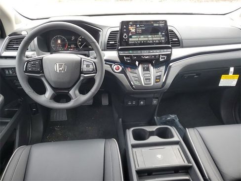 New 2026 Honda Odyssey Touring image 12