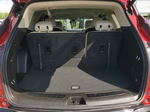Used 2023 Buick Enclave Essence FWD image 9