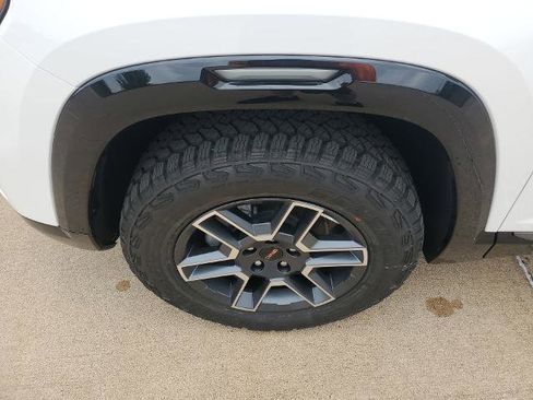 New 2026 GMC Terrain AT4 w/ Convenience Package III image 40