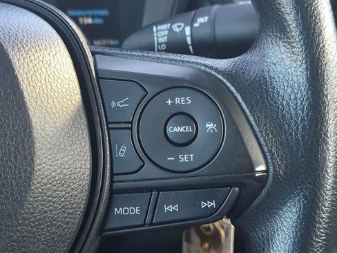 Used 2022 Toyota Corolla LE FWD image 23