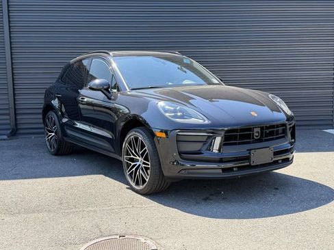 Used 2026 Porsche Macan AWD/4WD image 7