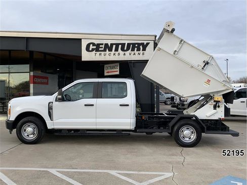 Used 2023 Ford F250 XL image 8