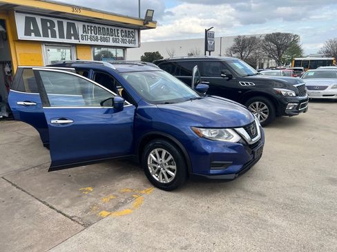 Used 2019 Nissan Rogue SV FWD image 6