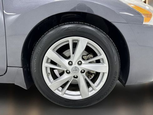 Used 2013 Nissan Altima 2.5 SV w/ 2.5SV Convenience Pkg FWD image 9