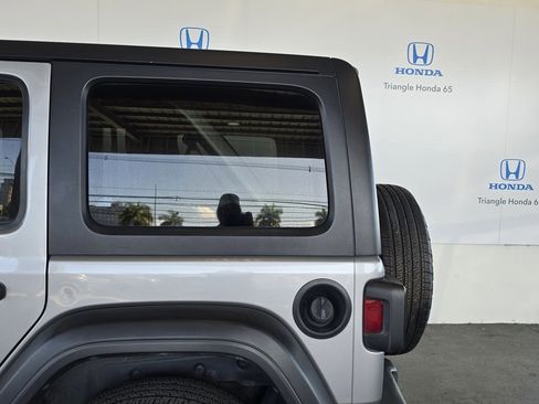 Used 2021 Jeep Wrangler Unlimited Sport image 27