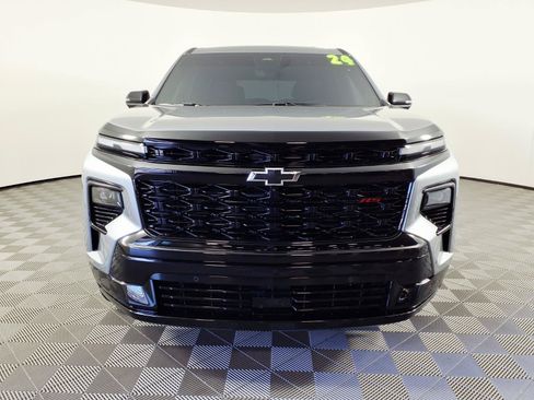 Used 2024 Chevrolet Traverse RS AWD/4WD image 2