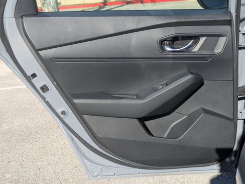 Used 2025 Honda Accord Sport image 15