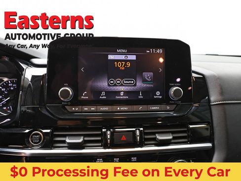 Used 2022 Nissan Pathfinder SV AWD/4WD image 11
