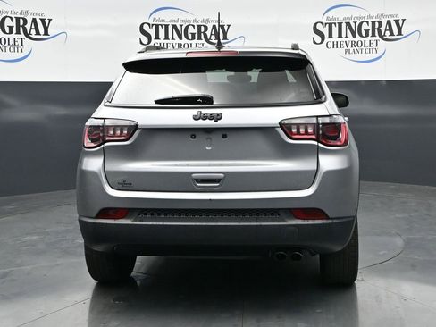 Used 2021 Jeep Compass Latitude FWD image 6