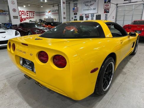 Used 2004 Chevrolet Corvette Coupe w/ Roof Package image 6
