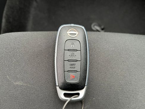 Used 2025 Nissan Versa SV FWD image 21
