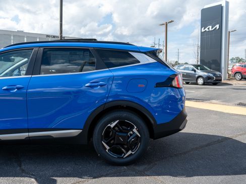 New 2026 Kia Sportage EX image 5