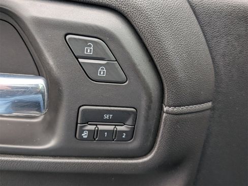 Used 2020 GMC Sierra 2500 Denali w/ Denali Ultimate Package image 24