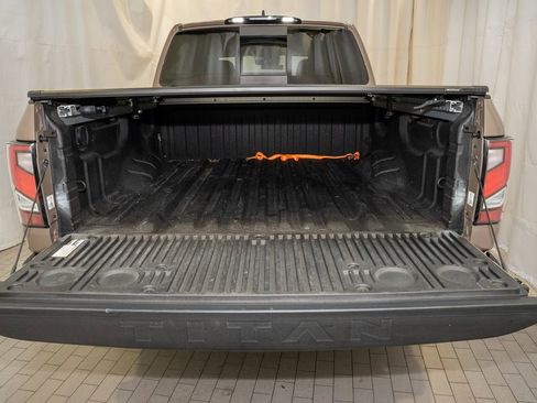 Used 2023 Nissan Titan PRO-4X w/ Pro-4x Convenience Package image 6