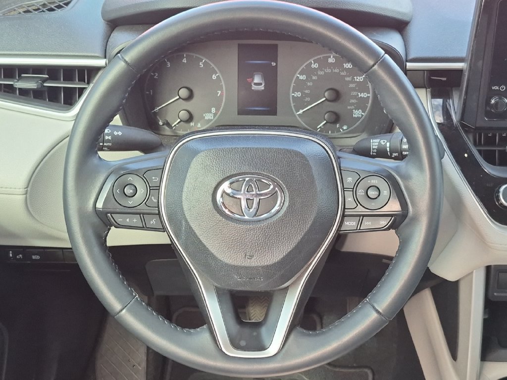 Certified 2025 Toyota Corolla Cross LE FWD image 23