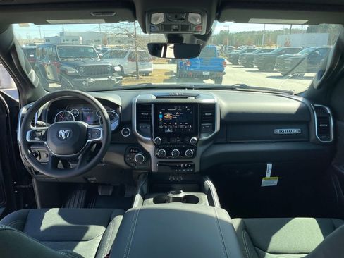 New 2026 RAM 1500 4x4 Crew Cab image 23