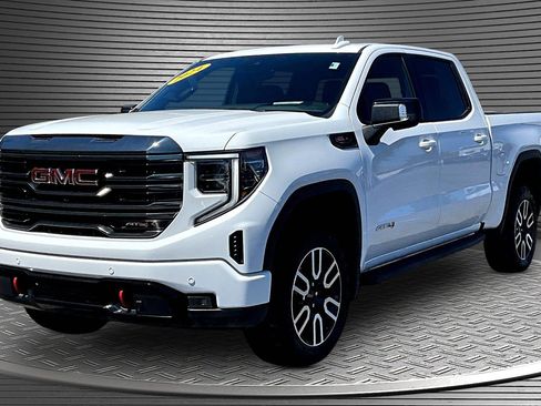 Used 2024 GMC Sierra 1500 AT4 w/ Technology Package AWD/4WD image 3