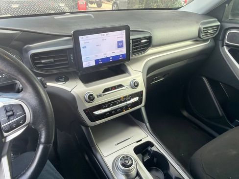 Used 2022 Ford Explorer XLT RWD image 10