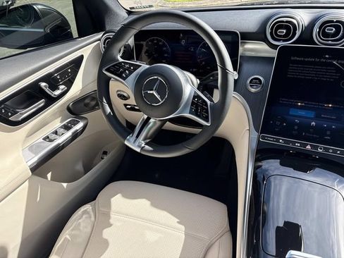 Used 2025 Mercedes-Benz GLC 300 w/ Winter Package image 14