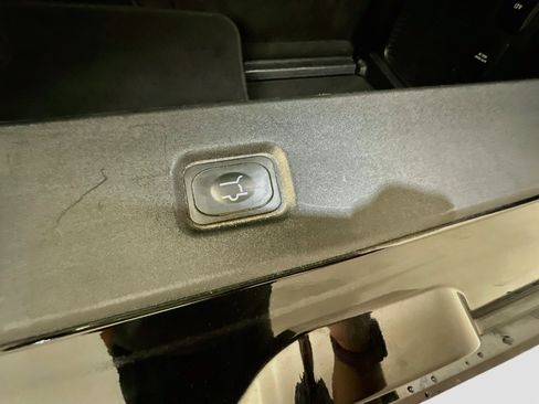 Used 2025 Ford Expedition Active AWD/4WD image 37