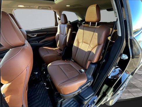 Used 2025 Subaru Ascent Touring w/ Popular Package #2 AWD/4WD image 18