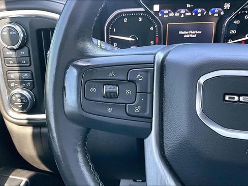 Used 2022 GMC Sierra 3500 Denali w/ Denali Black Diamond Edition AWD/4WD image 11
