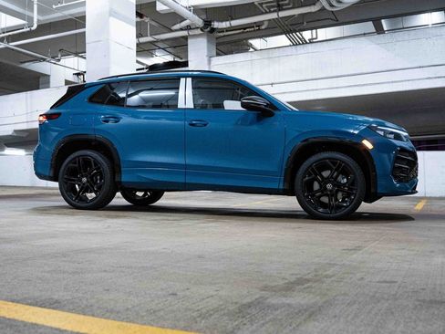 New 2026 Volkswagen Tiguan SE R-Line AWD/4WD image 7