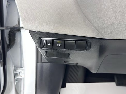 Used 2022 Toyota Corolla Cross LE image 21