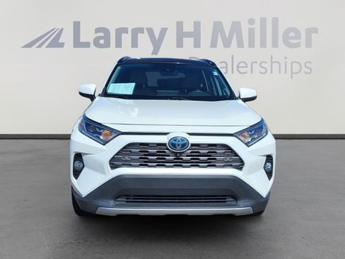 Used 2019 Toyota RAV4 Limited image 8