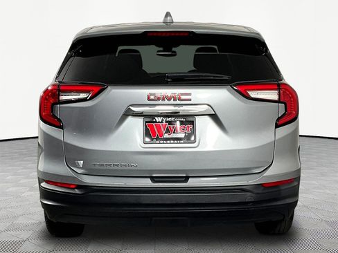 Used 2024 GMC Terrain SLE FWD image 5