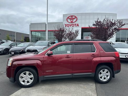 Used 2011 GMC Terrain SLE AWD/4WD image 2