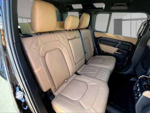 New 2026 Land Rover Defender 110 X-Dynamic SE AWD/4WD image 10