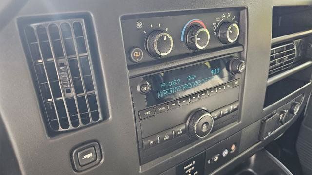 Used 2015 Chevrolet Express 3500 LT w/ LT Preferred Equipment Group RWD image 28