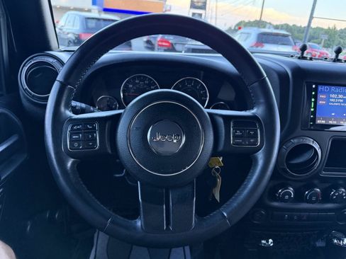 Used 2015 Jeep Wrangler Unlimited Sport w/ Connectivity Group AWD/4WD image 15