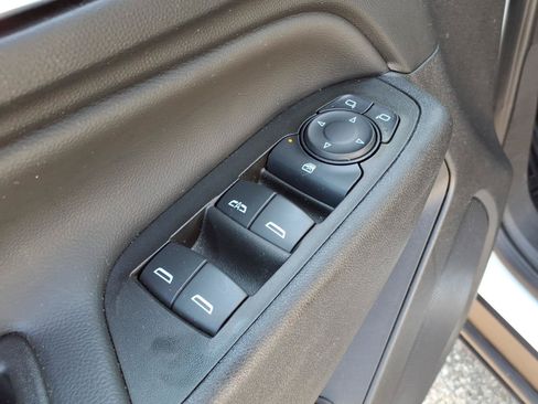 Used 2024 Chevrolet Equinox LT AWD/4WD image 9