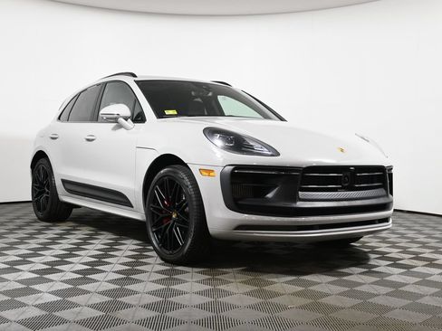Used 2026 Porsche Macan GTS AWD/4WD image 9