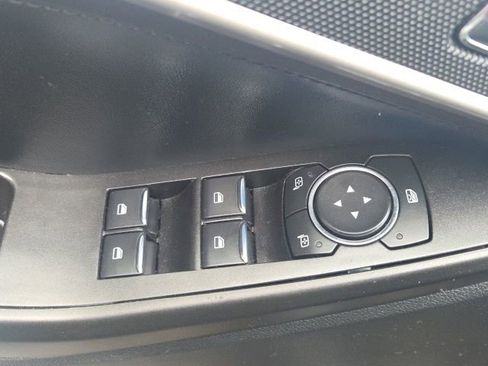 Used 2020 Ford Explorer XLT image 19