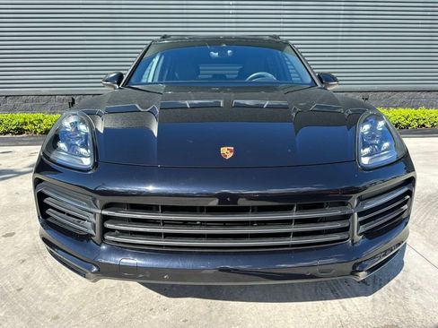 Used 2022 Porsche Cayenne Platinum Edition image 8