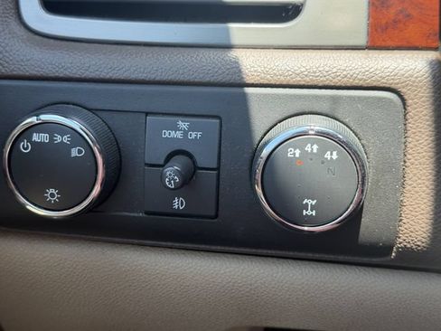 Used 2009 Chevrolet Silverado 2500 LTZ w/ Safety Package AWD/4WD image 29
