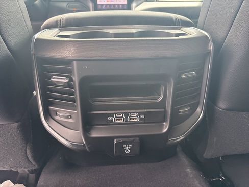 New 2026 RAM 2500 Laramie AWD/4WD image 35