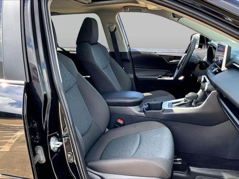 Certified 2025 Toyota RAV4 XLE w/ Convenience Package FWD image 9