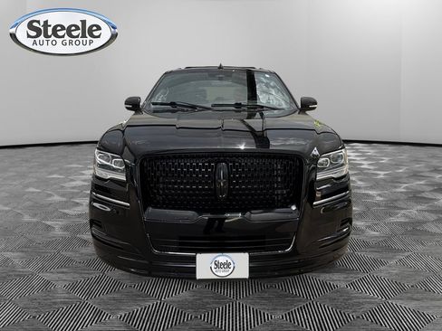 Used 2023 Lincoln Navigator Reserve AWD/4WD image 8