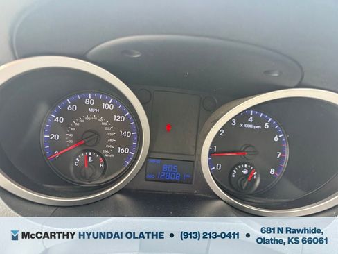 Used 2010 Hyundai Genesis 3.8 RWD image 5