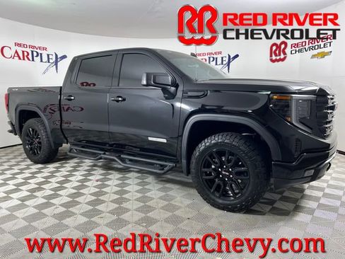 Used 2022 GMC Sierra 1500 Elevation image 1