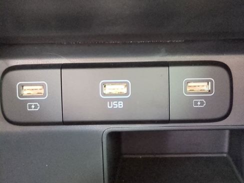 Used 2022 Kia Sorento S image 21