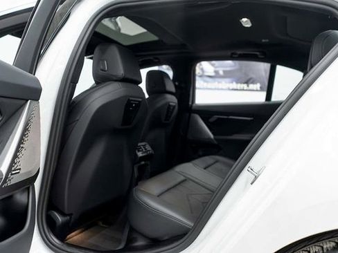 Used 2025 BMW 530i xDrive image 33