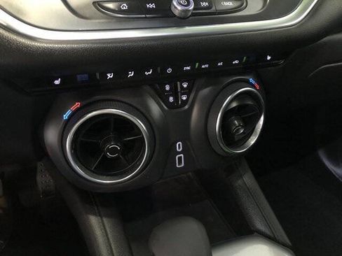 Used 2021 Chevrolet Blazer LT image 19