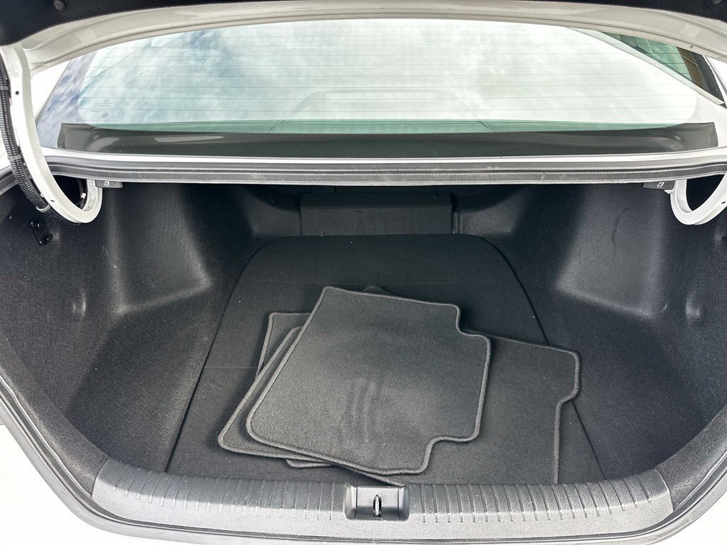 Certified 2025 Honda Accord SE image 13