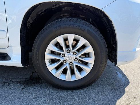 Used 2019 Lexus GX 460 Premium w/ Premium Package AWD/4WD image 29